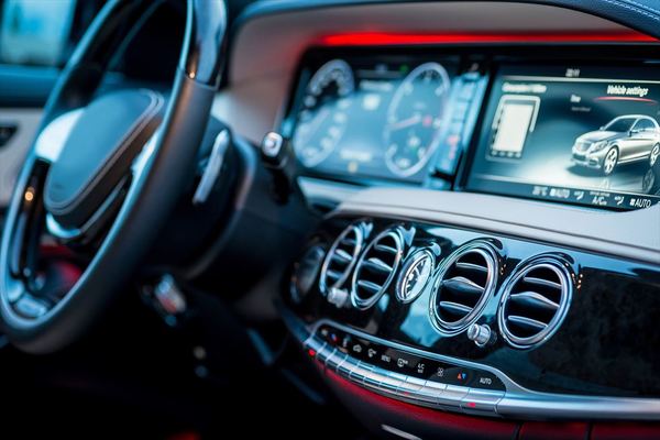 カスタム車の燃費を向上させるパーツとドライビングテクニック